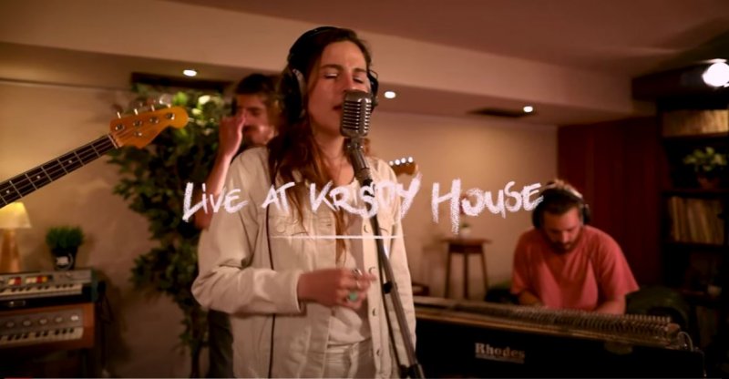 Live at Krispy House ! 